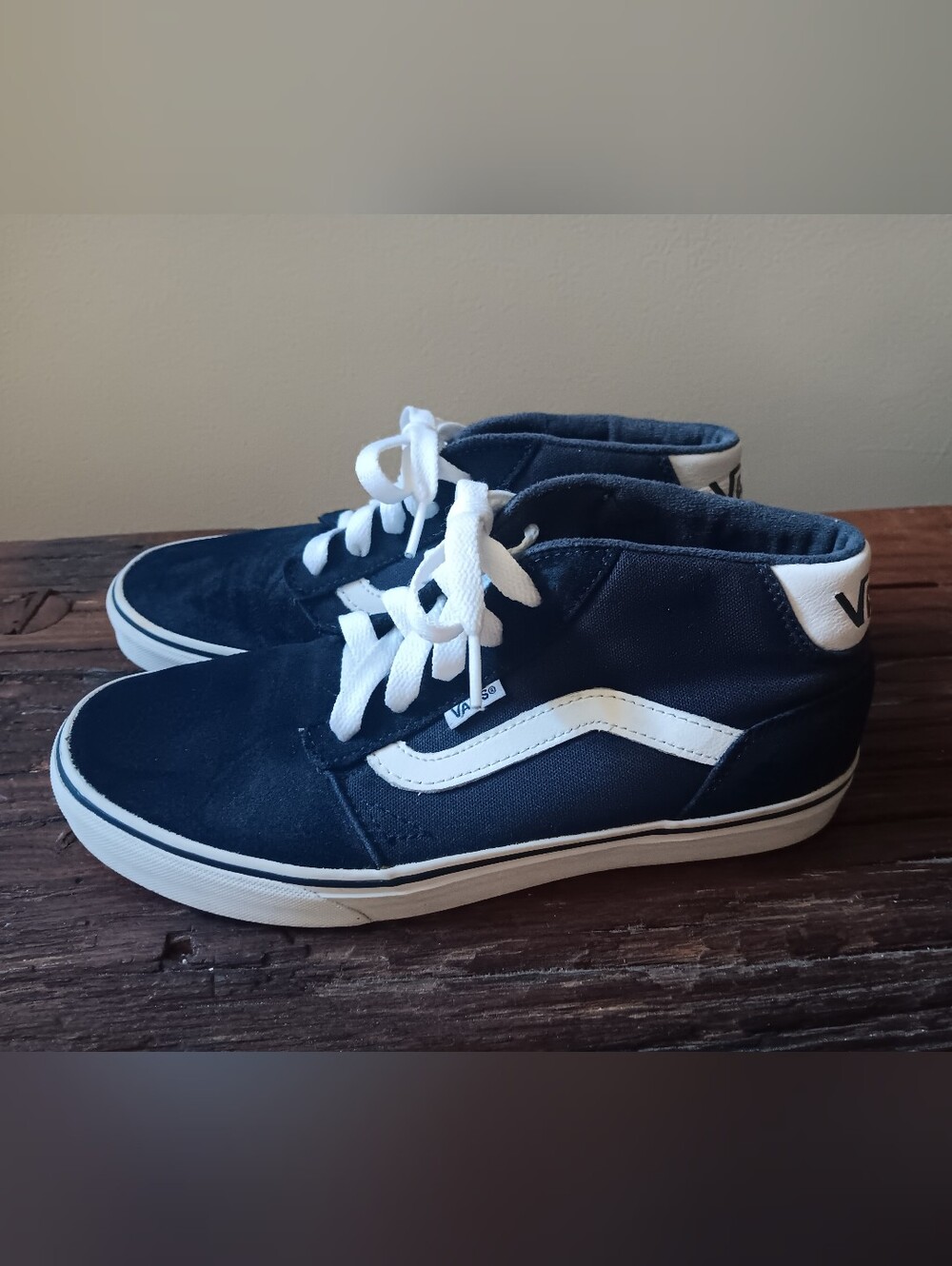 Vans Ward Mid Navy Blue / White Men's Size 7.5 (Unisex: Women's 9.0)
